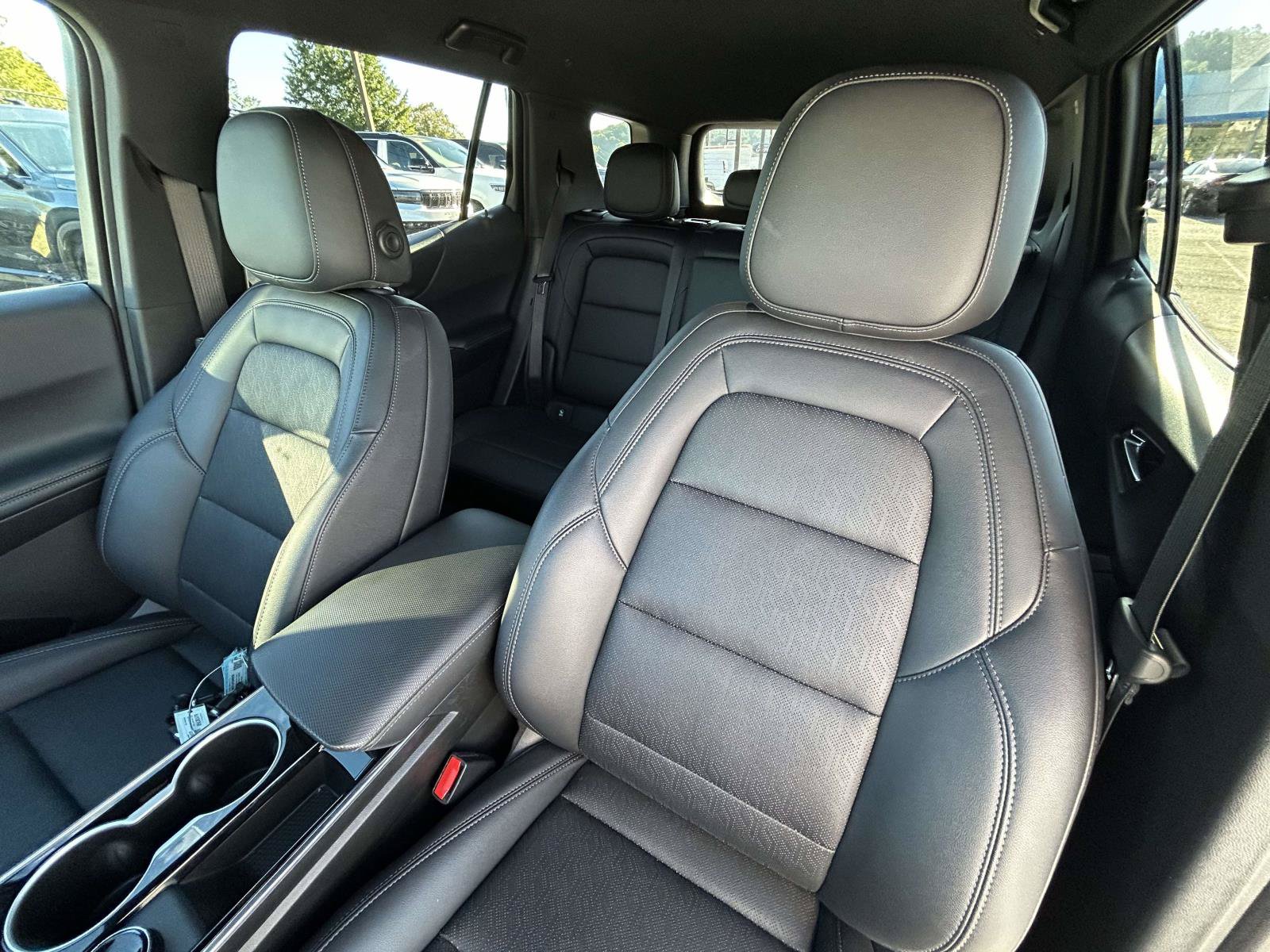 Used 2026 Chevrolet Equinox LT w/ Convenience Package II AWD/4WD image 18