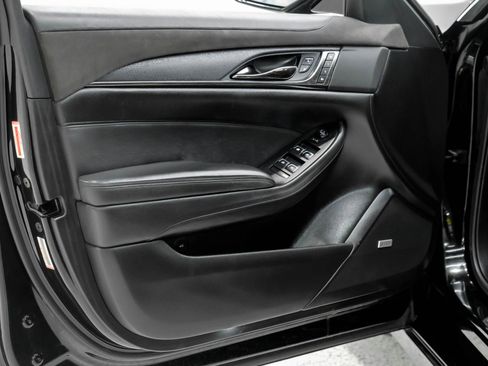 Used 2018 Cadillac CTS V w/ Luxury Package image 48