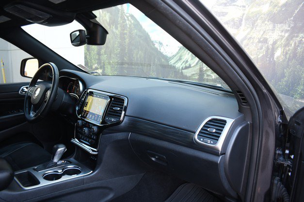Used 2019 Jeep Grand Cherokee Altitude AWD/4WD image 24