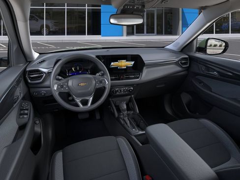 New 2026 Chevrolet TrailBlazer LT w/ Convenience Package FWD image 18