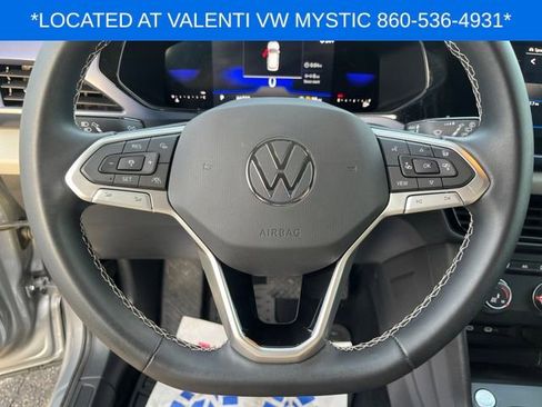 Certified 2022 Volkswagen Taos SE image 35