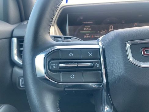 Used 2026 GMC Terrain Elevation w/ Elevation Premium Package FWD image 11