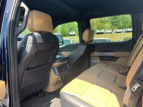 Certified 2024 Ford F250 Lariat w/ Chrome Package image 19