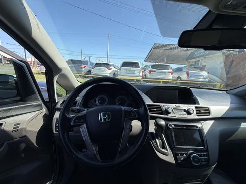 Used 2015 Honda Odyssey Touring Elite image 5
