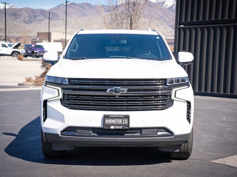 Used 2021 Chevrolet Suburban RST w/ Luxury Package image 2