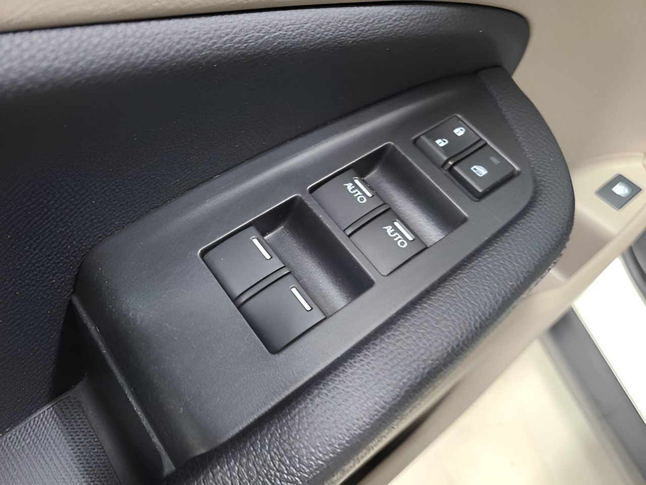 Used 2018 Honda Ridgeline RTL-E image 23