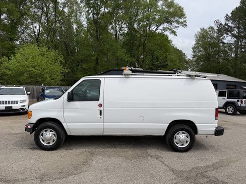 Used 2007 Ford E-250 and Econoline 250 image 2