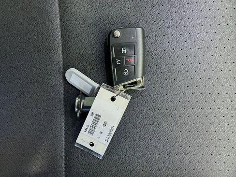 Used 2020 Volkswagen Tiguan SE R-Line w/ 3rd Row Seat Package image 34