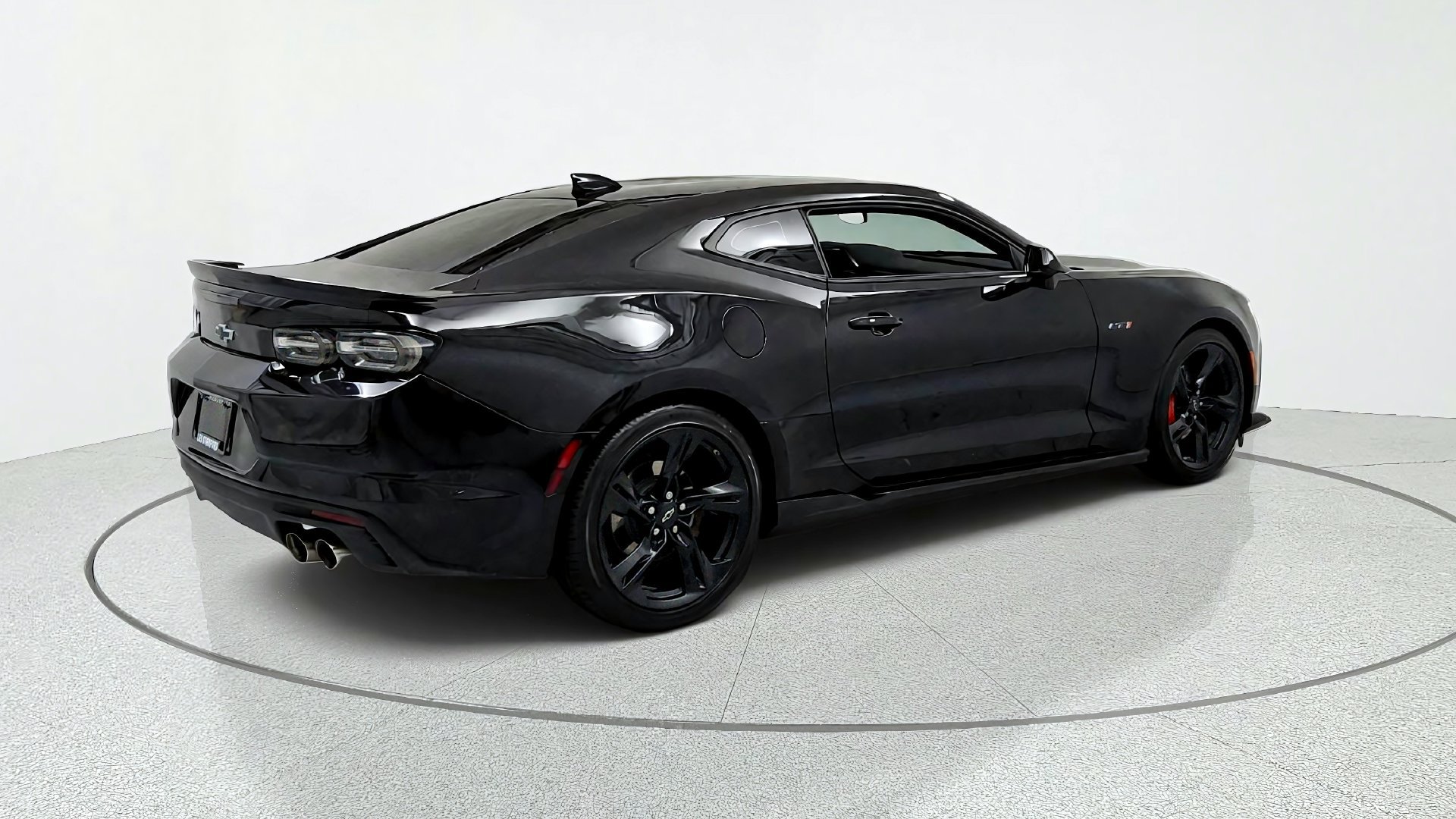 Used 2022 Chevrolet Camaro LT RWD image 5