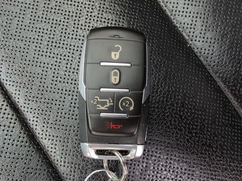 Used 2022 RAM 1500 Laramie image 32