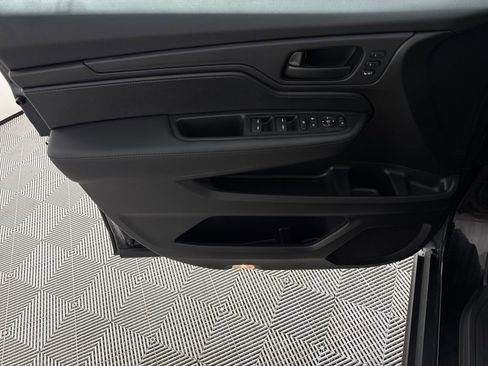 Used 2025 Honda Odyssey EX-L image 10