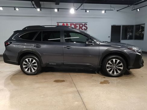 Used 2023 Subaru Outback Limited XT AWD/4WD image 8