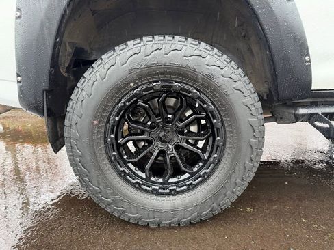 Used 2021 Toyota 4Runner TRD Off-Road Premium AWD/4WD image 9