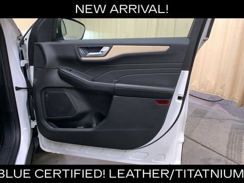 Certified 2022 Ford Escape Titanium w/ Titanium Elite Package AWD/4WD image 10