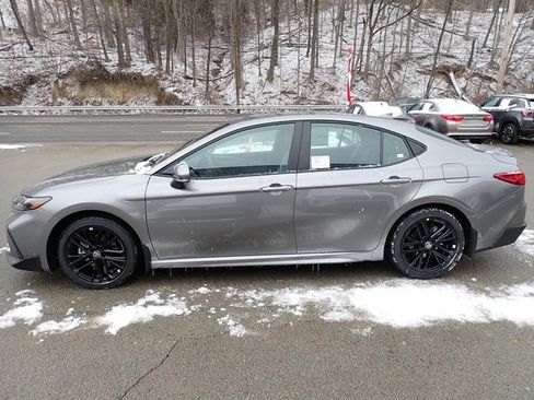 New 2026 Toyota Camry SE image 7