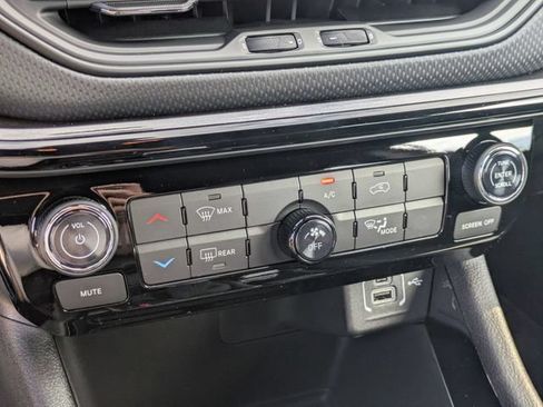 New 2026 Jeep Compass Latitude AWD/4WD image 22