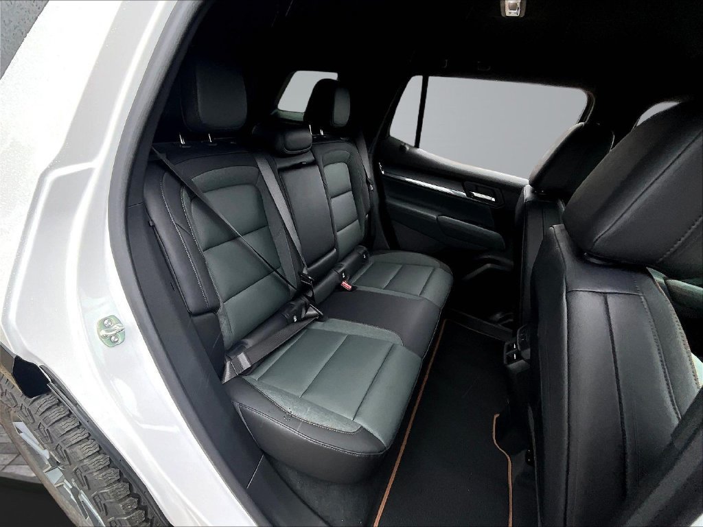 New 2027 GMC Terrain AT4 w/ Convenience Package III AWD/4WD image 10