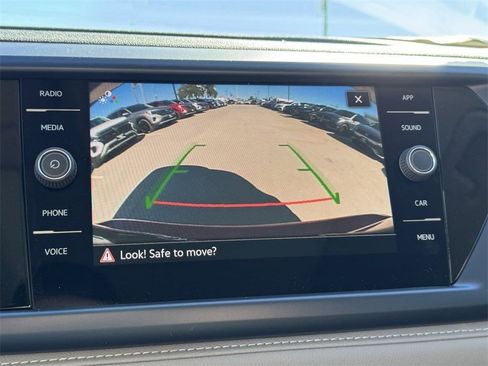 New 2024 Volkswagen Taos SE image 21