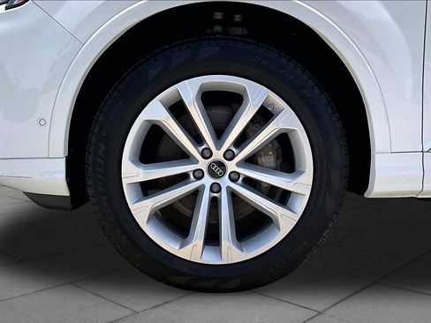 Used 2025 Audi Q7 3.0T Premium Plus AWD/4WD image 11