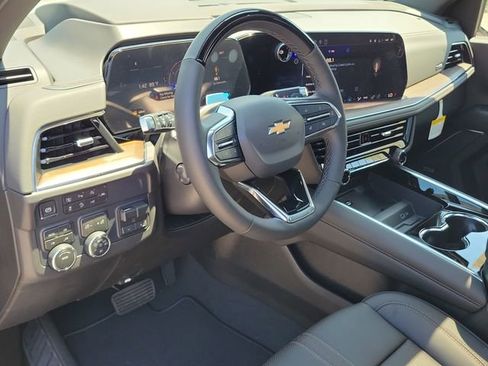 New 2026 Chevrolet Suburban High Country AWD/4WD image 18