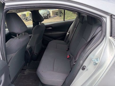 Used 2021 Toyota Corolla LE FWD image 25