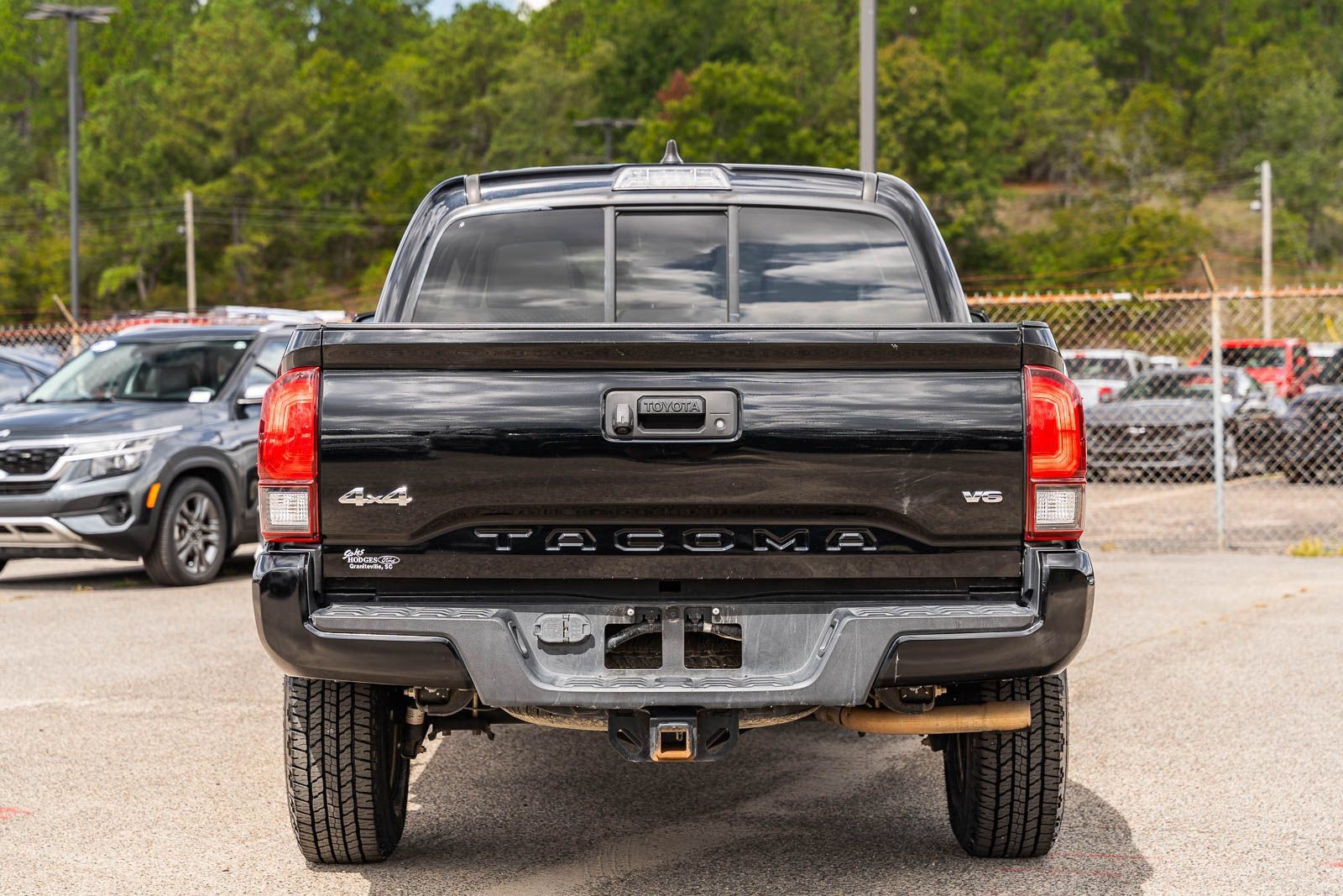 Used 2021 Toyota Tacoma SR AWD/4WD image 6