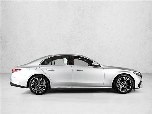 New 2026 Mercedes-Benz E 450 4MATIC Sedan image 4