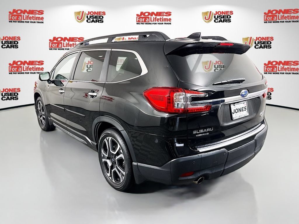 Used 2023 Subaru Ascent Touring AWD/4WD image 2