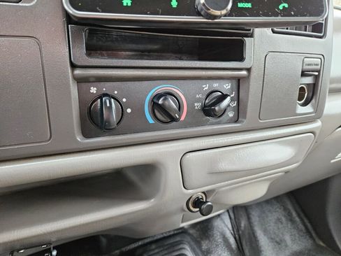 Used 1999 Ford F250 Lariat image 20