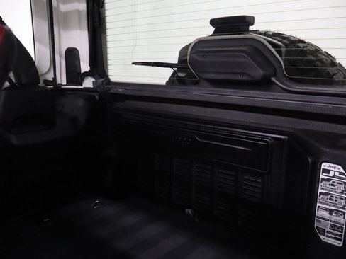 Used 2019 Jeep Wrangler Unlimited Sahara w/ Quick Order Package 24M Moab AWD/4WD image 24