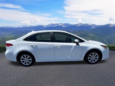 Used 2024 Toyota Corolla LE FWD image 7
