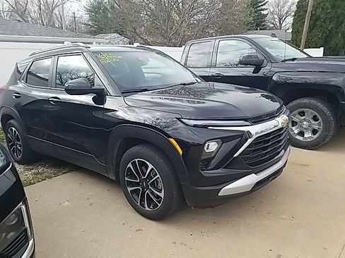 Certified 2025 Chevrolet TrailBlazer LT image 2