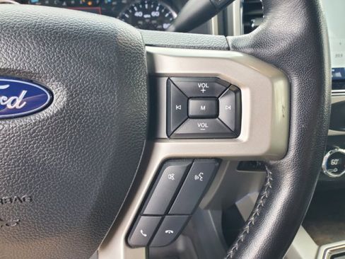 Certified 2022 Ford F250 Lariat w/ Lariat Ultimate Package image 18