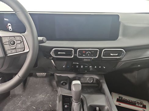 New 2026 Nissan Sentra SV image 17