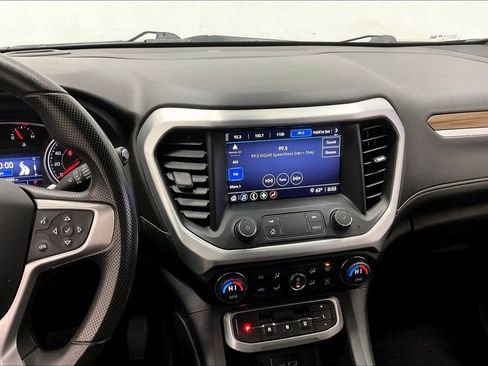 Used 2021 GMC Acadia SLE image 6