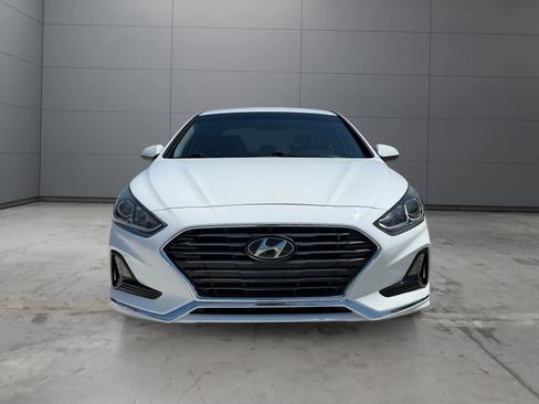 Used 2019 Hyundai Sonata SE FWD image 2