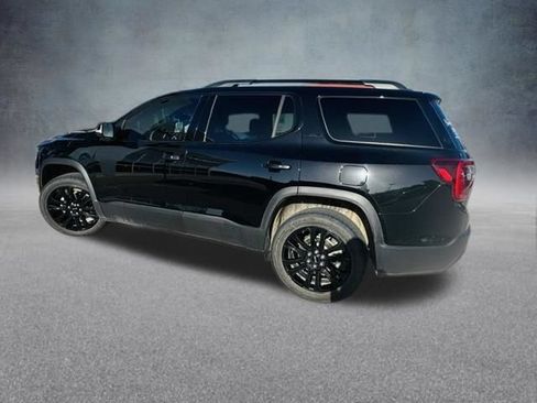 Used 2022 GMC Acadia SLE w/ Driver Convenience Package FWD image 2