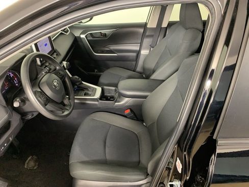 Used 2024 Toyota RAV4 LE image 28