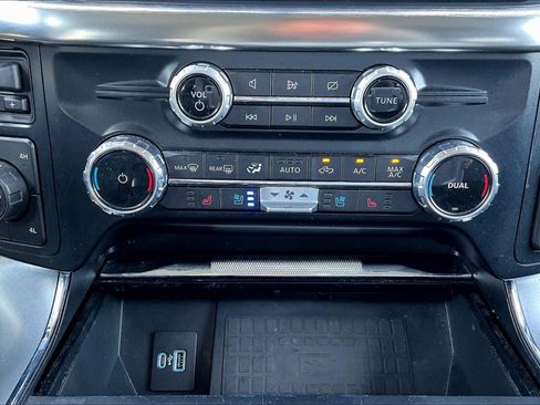 Used 2022 Ford F150 Lariat image 29