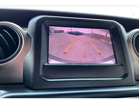 Used 2020 Jeep Wrangler Unlimited Sport S AWD/4WD image 30
