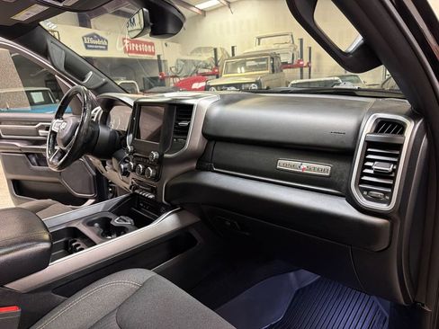 Used 2019 RAM 1500 Big Horn RWD image 39