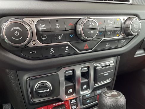 New 2026 Jeep Wrangler Rubicon AWD/4WD image 37