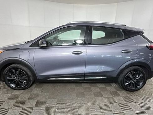 Used 2022 Chevrolet Bolt EUV Premier w/ Launch Edition FWD image 6