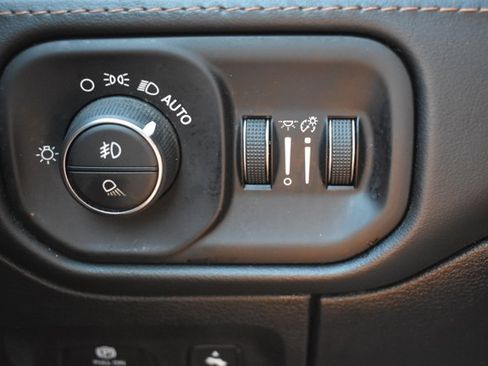 Used 2023 RAM 1500 Limited w/ Body Color Bumper Group image 31