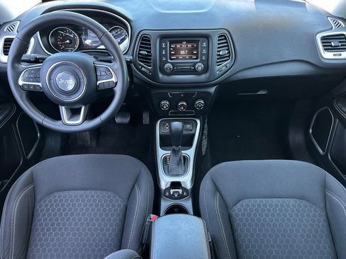 Used 2018 Jeep Compass Sport FWD image 13