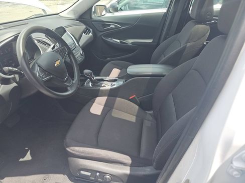 Used 2024 Chevrolet Malibu LT FWD image 2