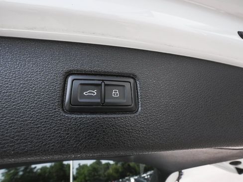 Used 2023 Audi Q7 2.0T Premium w/ Convenience Package AWD/4WD image 47