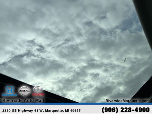 Used 2022 Toyota Highlander XLE image 24