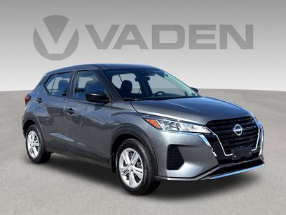 Certified 2025 Nissan Kicks Play S