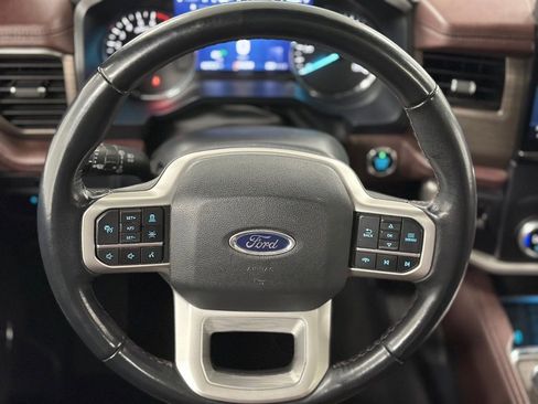Certified 2023 Ford Expedition Limited image 4